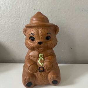 Vintage twin wonton salt/ pepper shaker